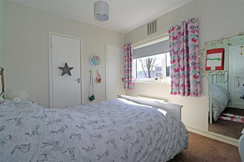 58 Montague Road, Warwick, CV34 5LJ