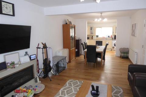 29 Ravensdale Road, Hounslow, TW4 7EU