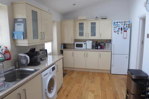 29 Ravensdale Road, Hounslow, TW4 7EU