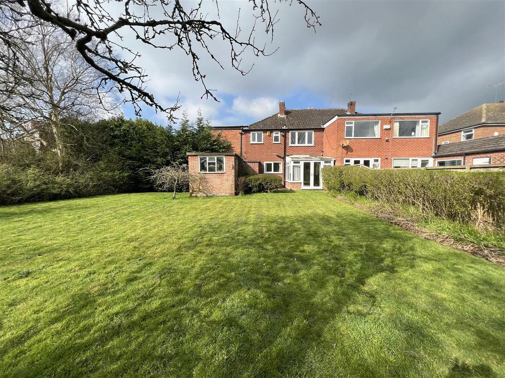 Road, Heswall, Wirral 5 bed semidetached house £375,000