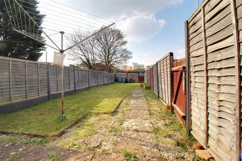 39 Weston Road, Gloucester, GL1 5AU