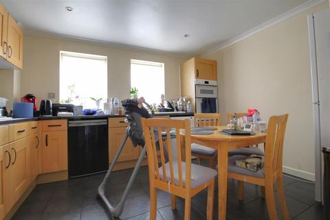 39 Weston Road, Gloucester, GL1 5AU