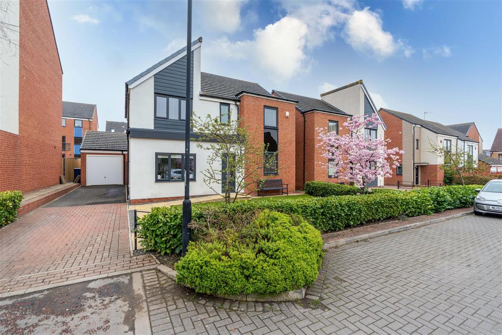 Bowden Close, Great Park, Newcastle... 4 bed detached house £330,000