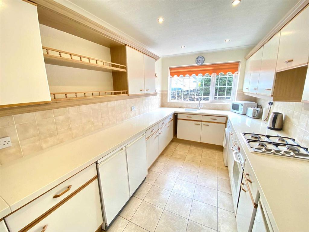 Hopton Lane, Lower Hopton, Mirfield 3 bed detached bungalow for sale