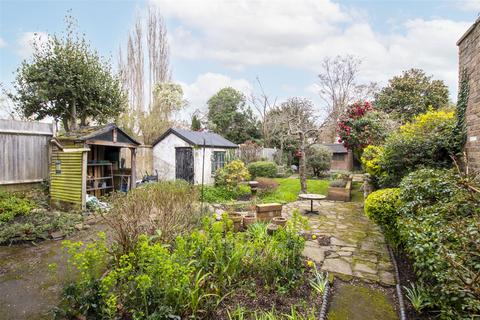 85 Chase Side, Enfield, EN2 6NL