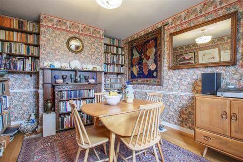 85 Chase Side, Enfield, EN2 6NL