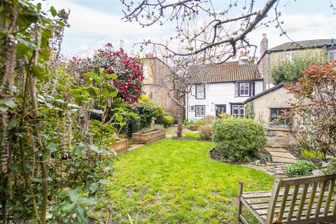 85 Chase Side, Enfield, EN2 6NL