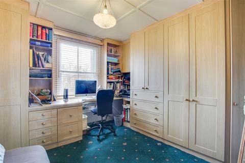 85 Chase Side, Enfield, EN2 6NL