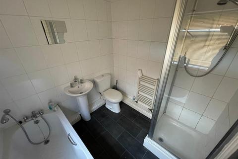 1 bedroom in a house share to rent - Newland Avenue, Hull