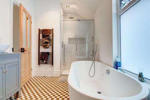 21 Beda Road, Cardiff, CF5 1LX