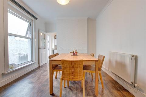 21 Beda Road, Cardiff, CF5 1LX
