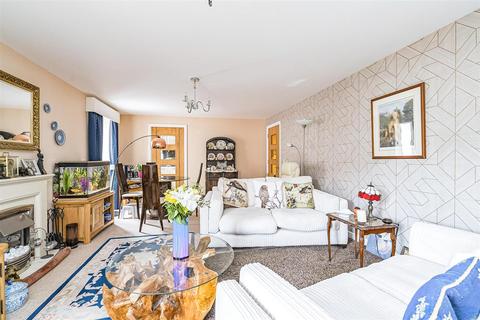 2 bedroom apartment for sale - Sanderson Court, Park Road, Hagley, Stourbridge