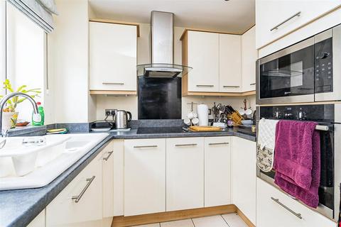 2 bedroom apartment for sale - Sanderson Court, Park Road, Hagley, Stourbridge