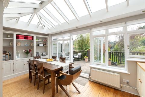 29 Beaufort Road, Reigate, RH2 9DQ