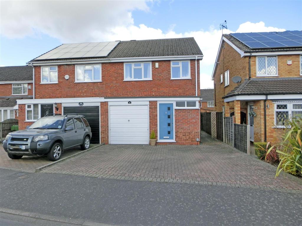 The Spinney, Wythall 3 bed semidetached house £325,000