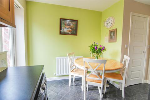 52 Bellscroft, Wombwell, Barnsley, S73 0UZ