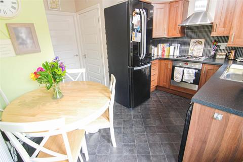52 Bellscroft, Wombwell, Barnsley, S73 0UZ