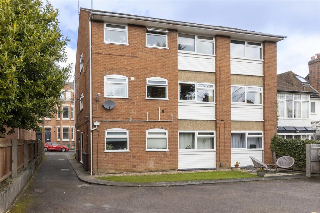 Sandown Road, Leicester 2 bed apartment £210,000