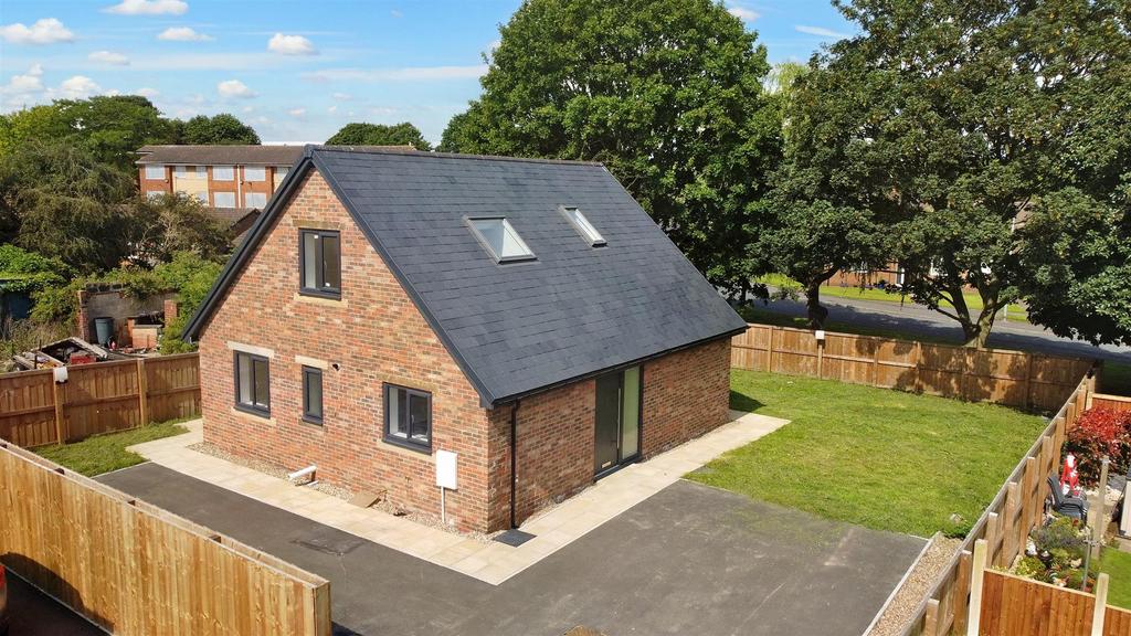 Land to the rear of Cow Lane, Havercroft, Wakefield WF4 2HF 3 bed