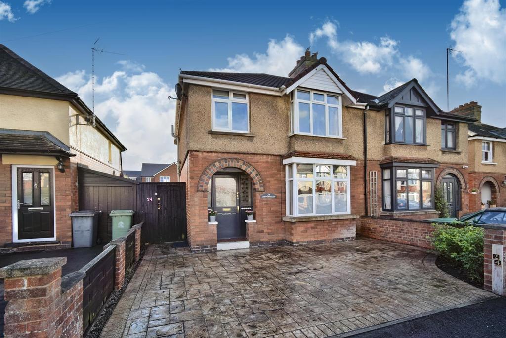 Newark Road, Gloucester 3 bed semidetached house £260,000