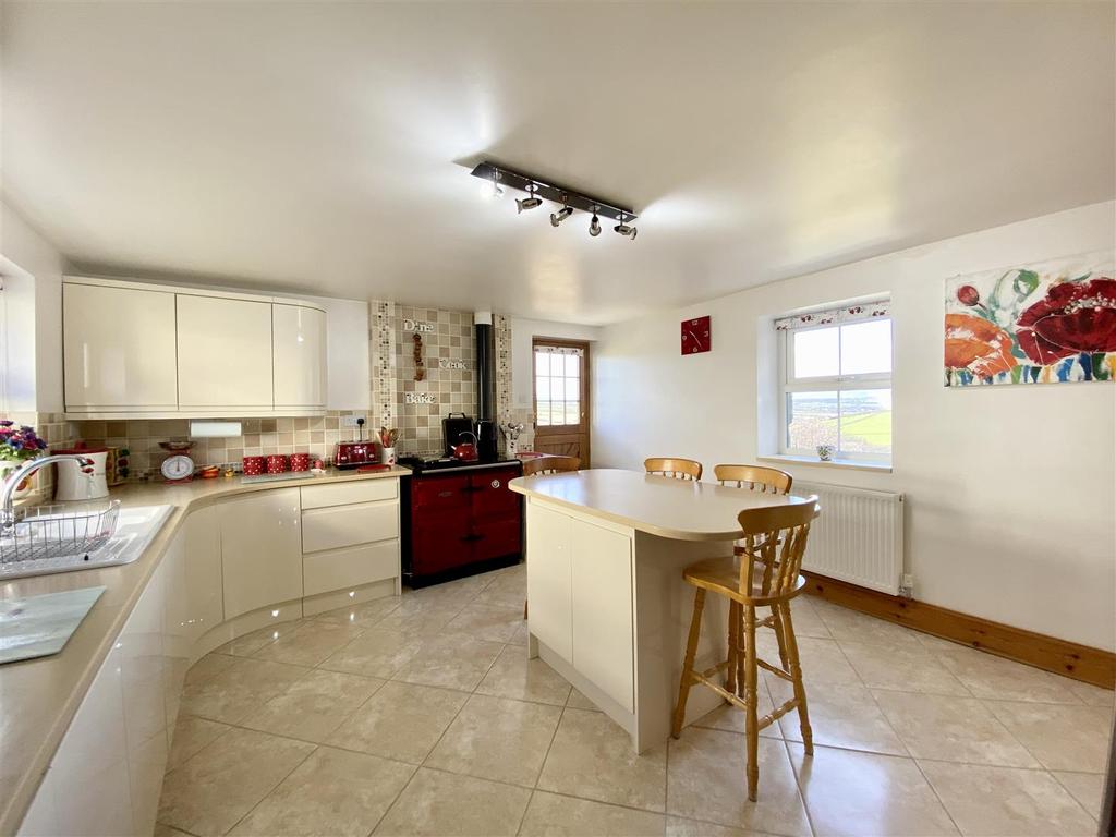 Kitchen/Breakfast Room