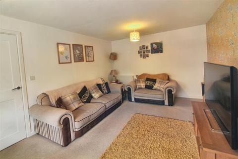 4 bedroom detached house for sale - Sycamore Croft, Skelmanthorpe, Huddersfield HD8 9UX