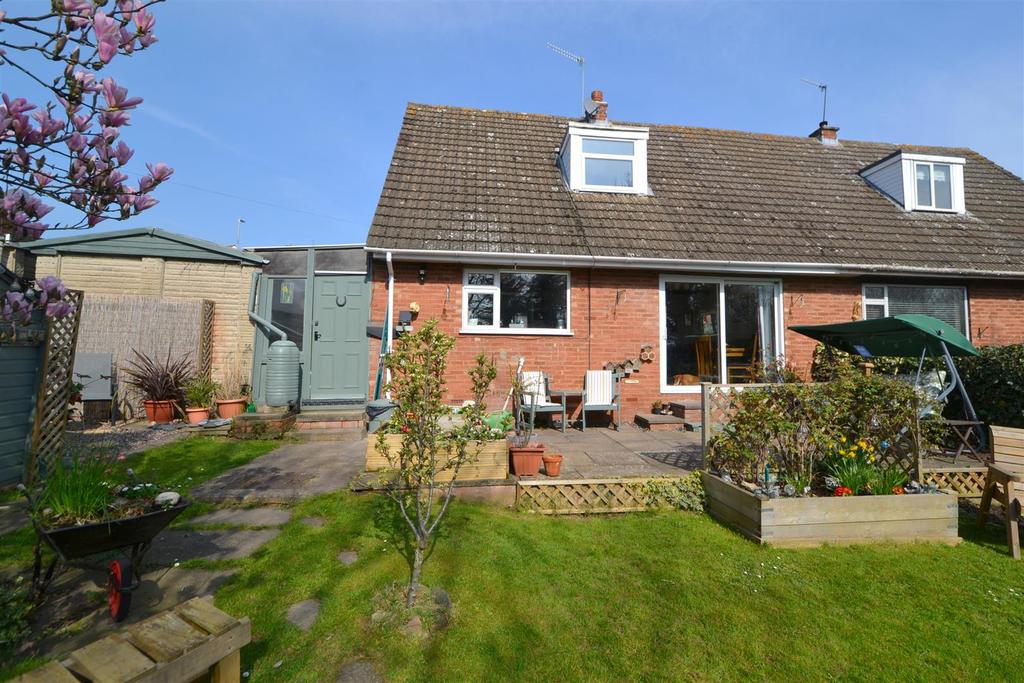 Meadow Road, Malvern 3 bed semidetached house £275,000