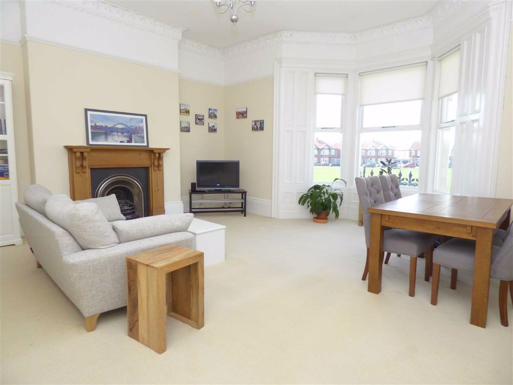 Percy Park Road, Tynemouth 2 bed flat £1,200 pcm (£277 pw)