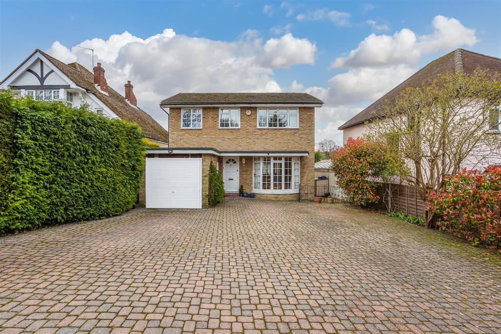 Fir Tree Road, Banstead 3 bed detached house £825,000