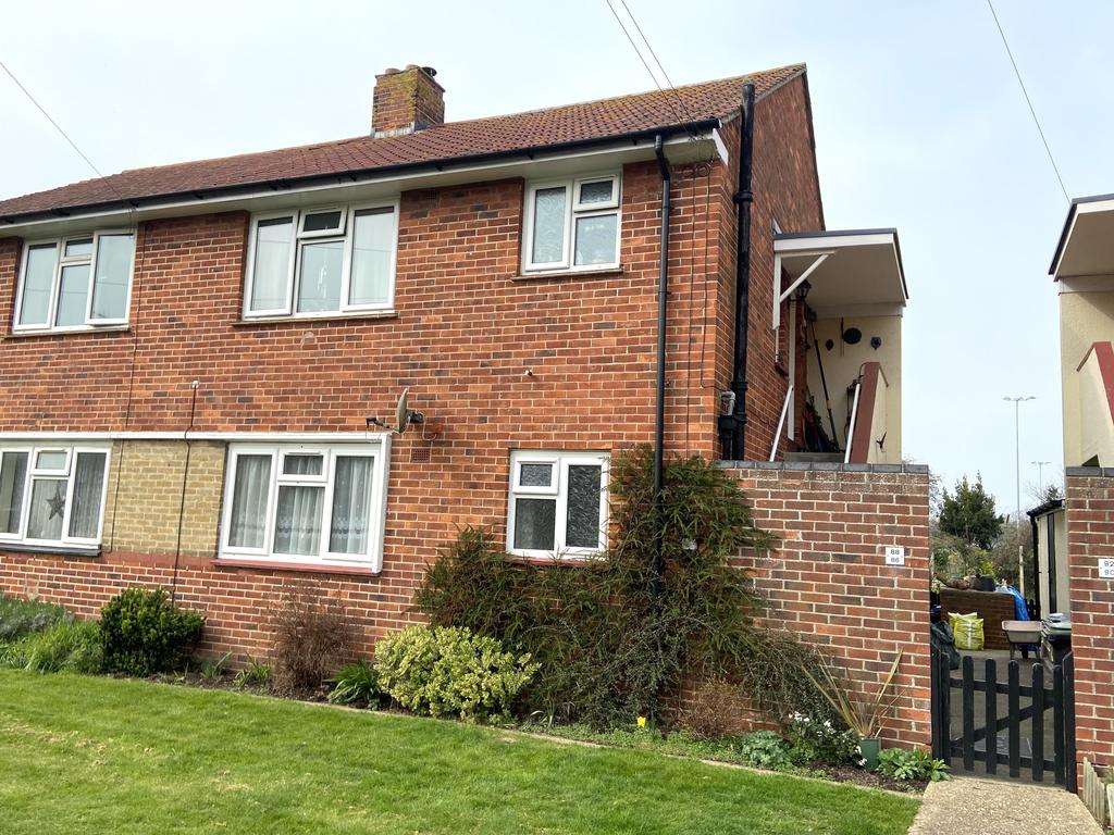Wilmott Close, Gosport PO12 1 bed ground floor flat £137,500