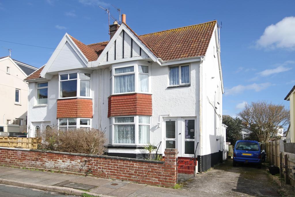 24 Butland Avenue Paignton TQ3 2RH 1 bed flat £105,000