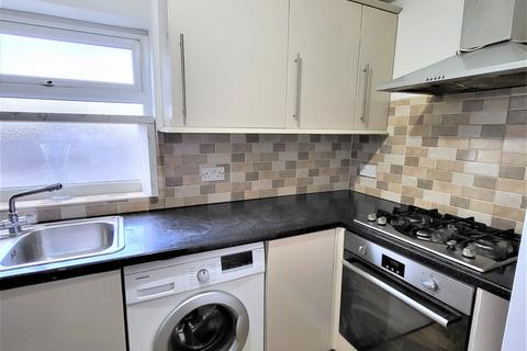 2 bedroom apartment to rent, Mauldeth RD, Burnage M19