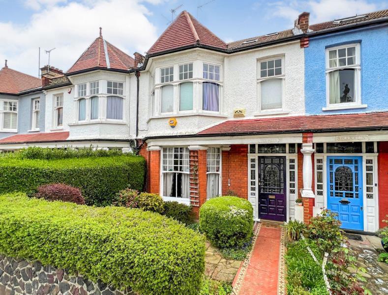 ETCHINGHAM PARK ROAD, FINCHLEY, N3 4 bed terraced house £1,100,000