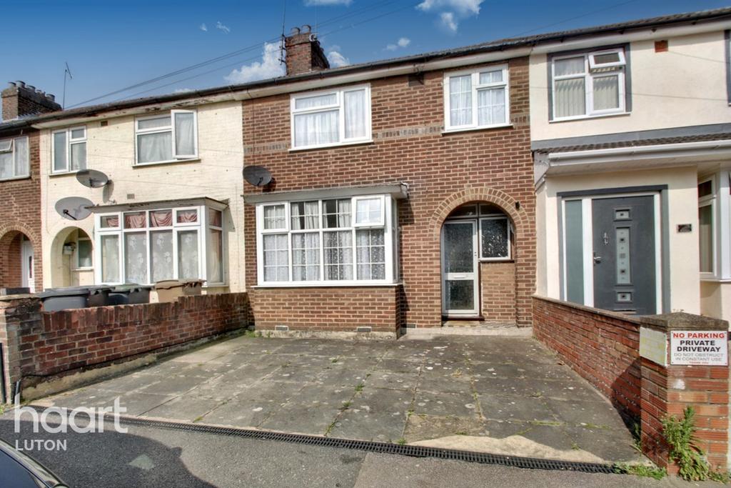 Connaught Road, Luton 3 bed terraced house for sale - £300,000