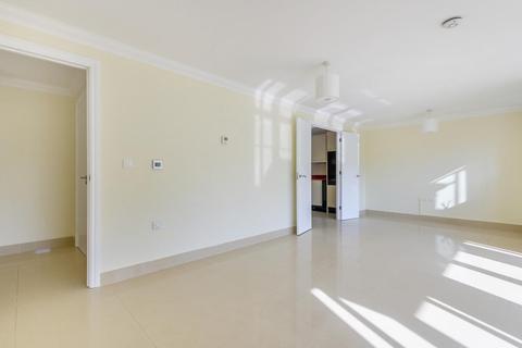 1, Maxim Apartments, 2 Wheeler Place, Bromley, BR2 9EZ