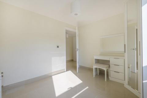 1, Maxim Apartments, 2 Wheeler Place, Bromley, BR2 9EZ