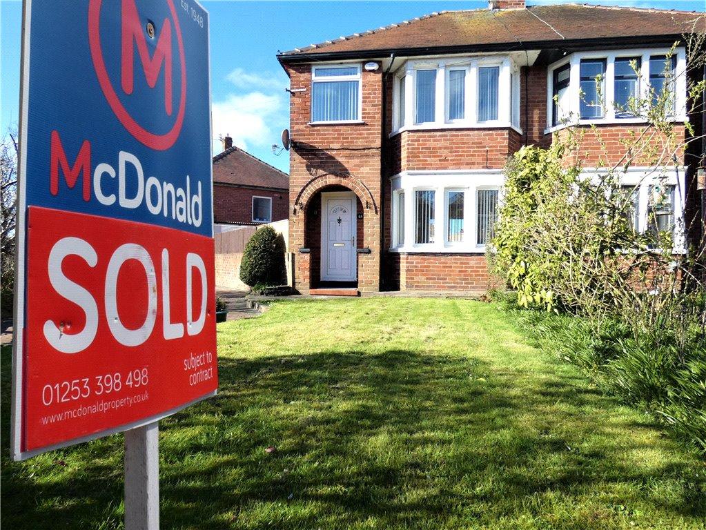 Ludlow Grove, Bispham, Blackpool 3 bed semidetached house £147,500