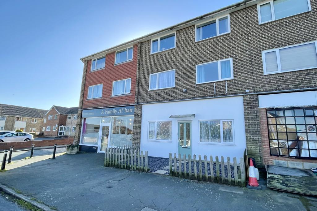 Windsor Way, Polegate, East Sussex, BN26 1 bed apartment for sale £