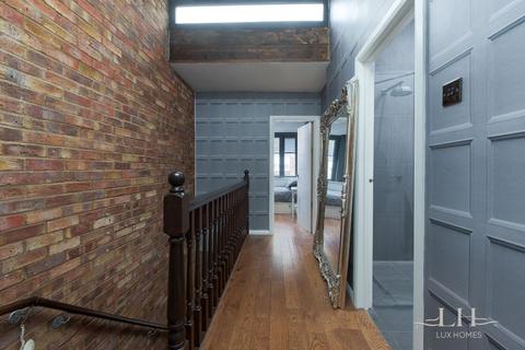 16 Hernshaw, Herongate, Brentwood, CM13 3PE