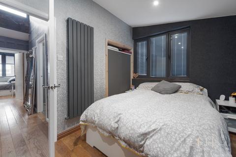 16 Hernshaw, Herongate, Brentwood, CM13 3PE