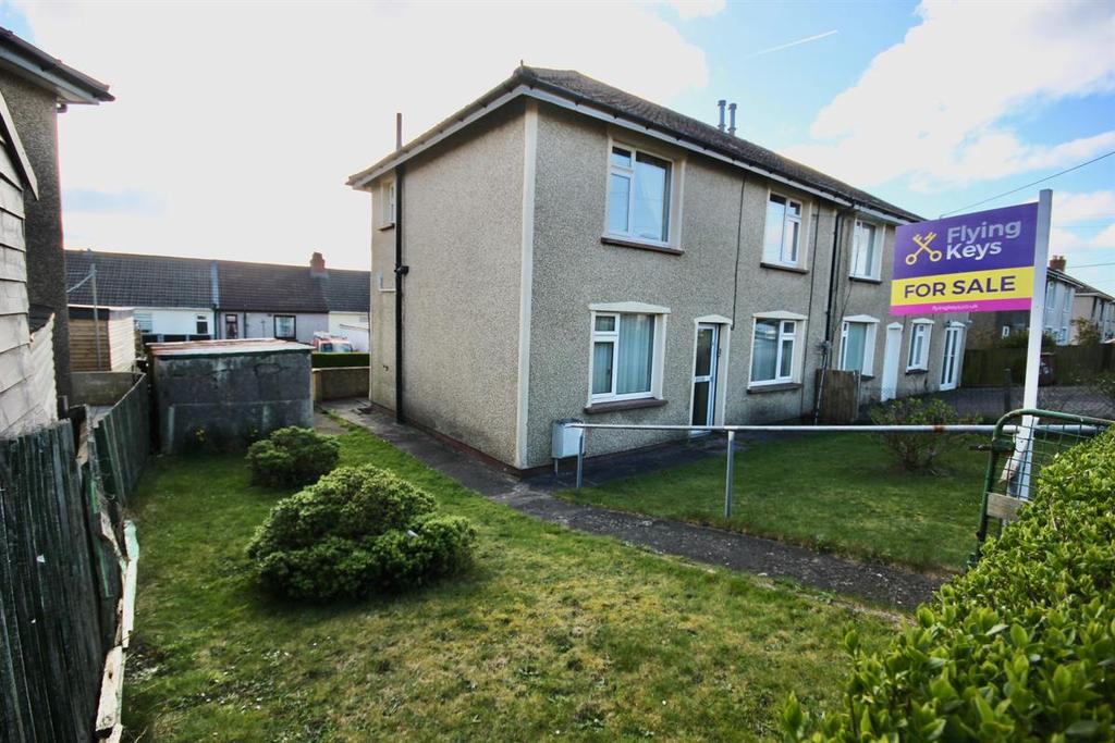 Cylla Street, Penybryn, Hengoed 3 bed semidetached house £155,000