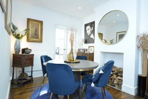 14 Norbury Road, Reigate, RH2 9BY