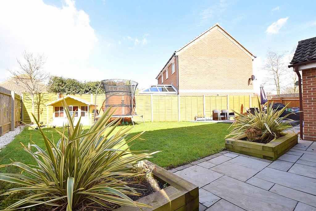 Valley Walk, Felixstowe, IP11 7TD 4 bed detached house £450,000