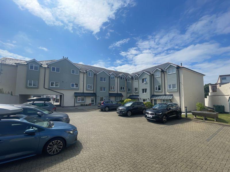 Rhosneigr, Isle of Anglesey 2 bed apartment £285,000