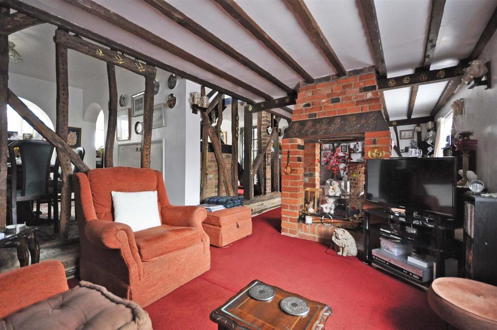 Lounge e.jpg