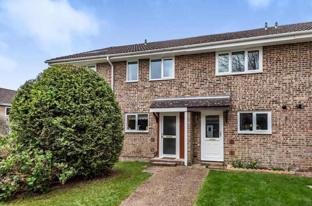 Ainsley Gardens, Boyatt Wood, Eastleigh 3 bed terraced house £300,000