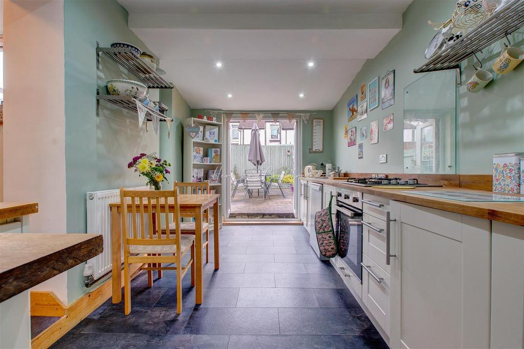Dorset Street, Cardiff 2 bed terraced house £220,000