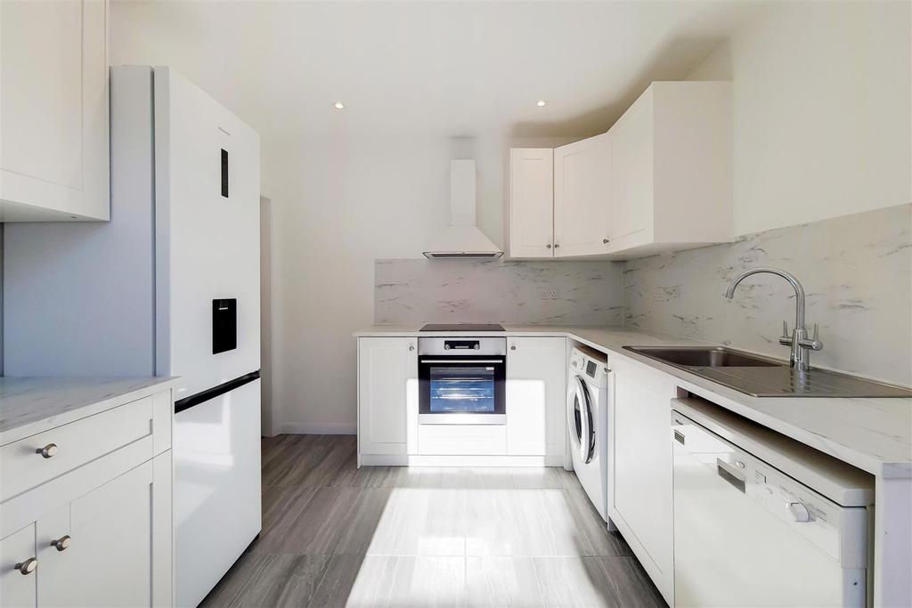 3 Kitchen-1.jpg