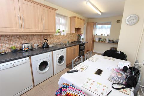 67 Boardman Avenue, London, E4 7QB