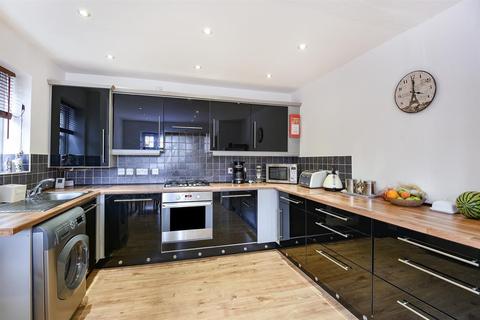 1 Crag View, Bradford, BD10 9HB